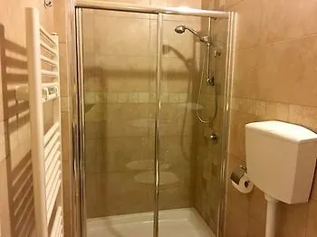 Palazzo Saraceno מלון 3*